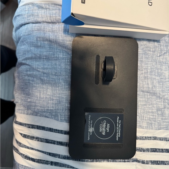 CLEARANCE❣️ WIRELESS CHARGER STATION - Picture 8 of 8